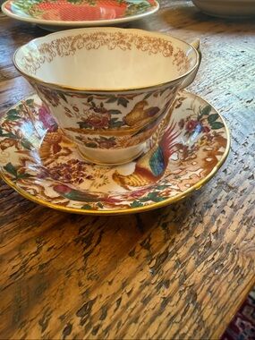 Royal Crown Derby White and Gold Olde Avesbury Teacup Mark